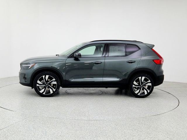 New 2026 Volvo XC40 B4 Plus w/ Climate Package image 8