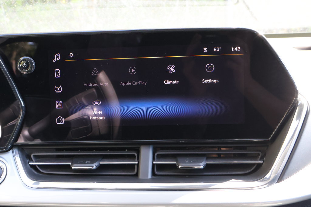 Used 2025 Chevrolet Trax LT FWD image 15