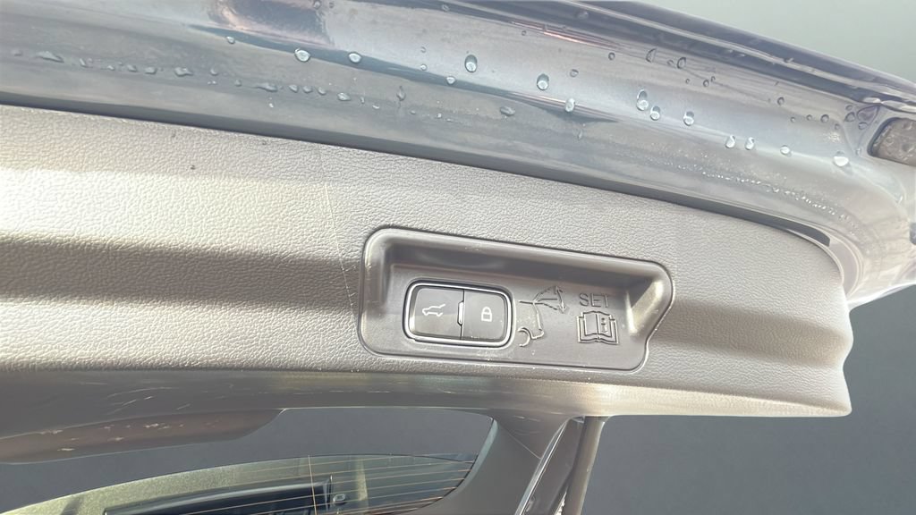 Used 2025 Ford Explorer ST AWD/4WD image 17