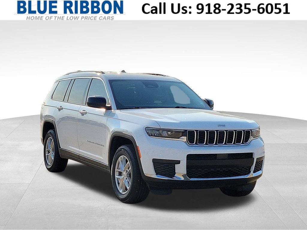 Used 2023 Jeep Grand Cherokee L Laredo image 1
