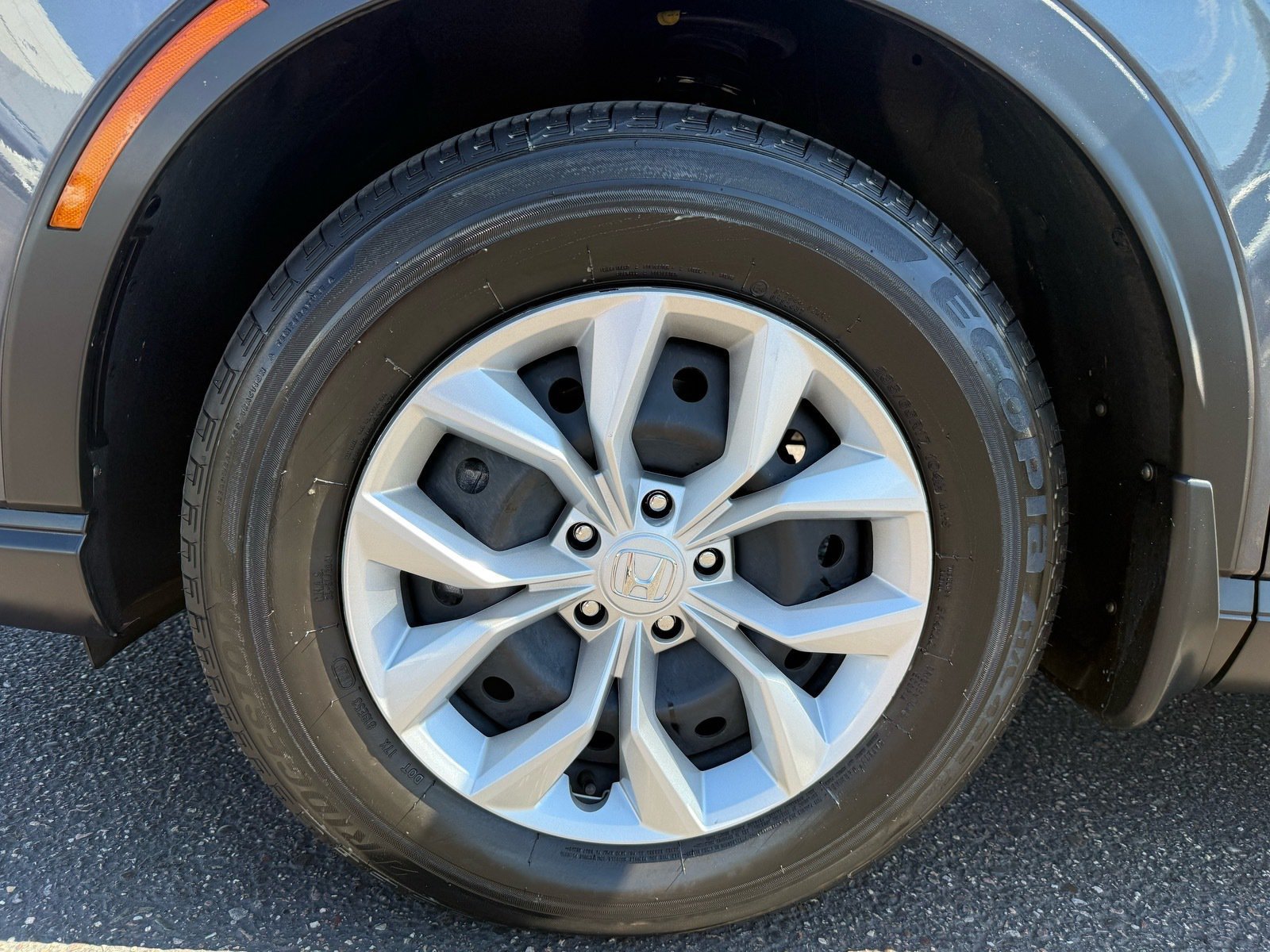 Used 2025 Honda CR-V LX image 12