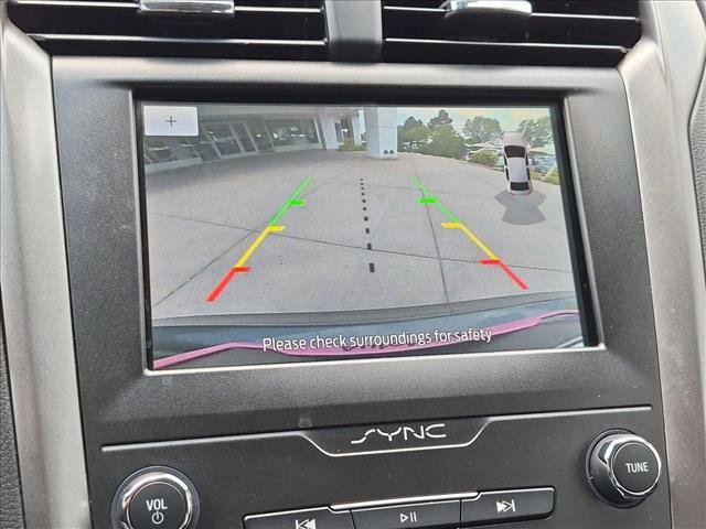 Used 2020 Ford Fusion SE AWD/4WD image 13