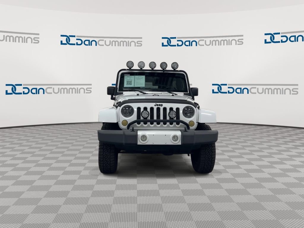 Used 2012 Jeep Wrangler Unlimited Sahara AWD/4WD image 3