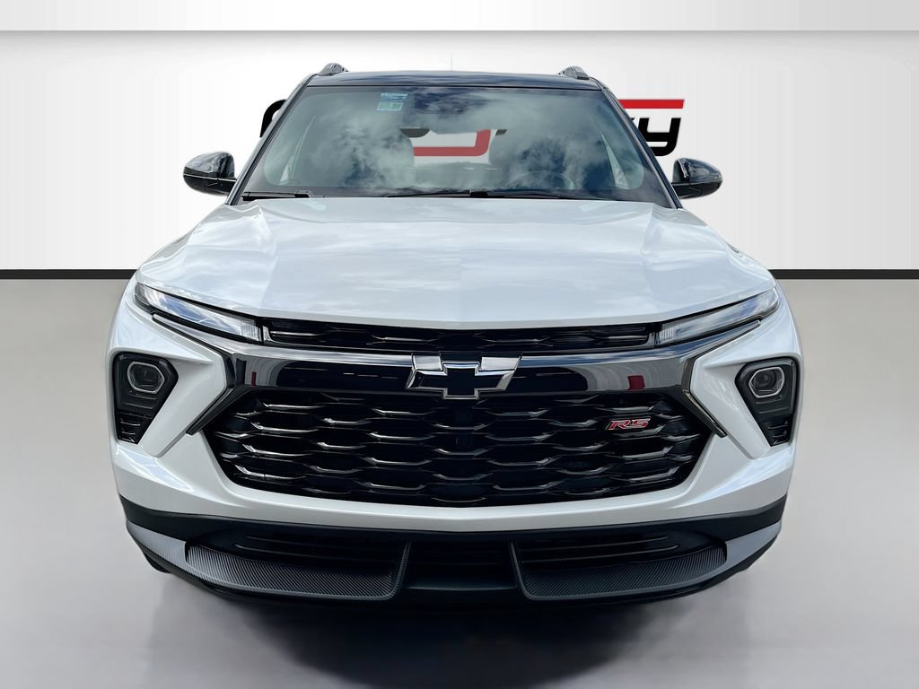 Used 2025 Chevrolet TrailBlazer RS AWD/4WD image 2