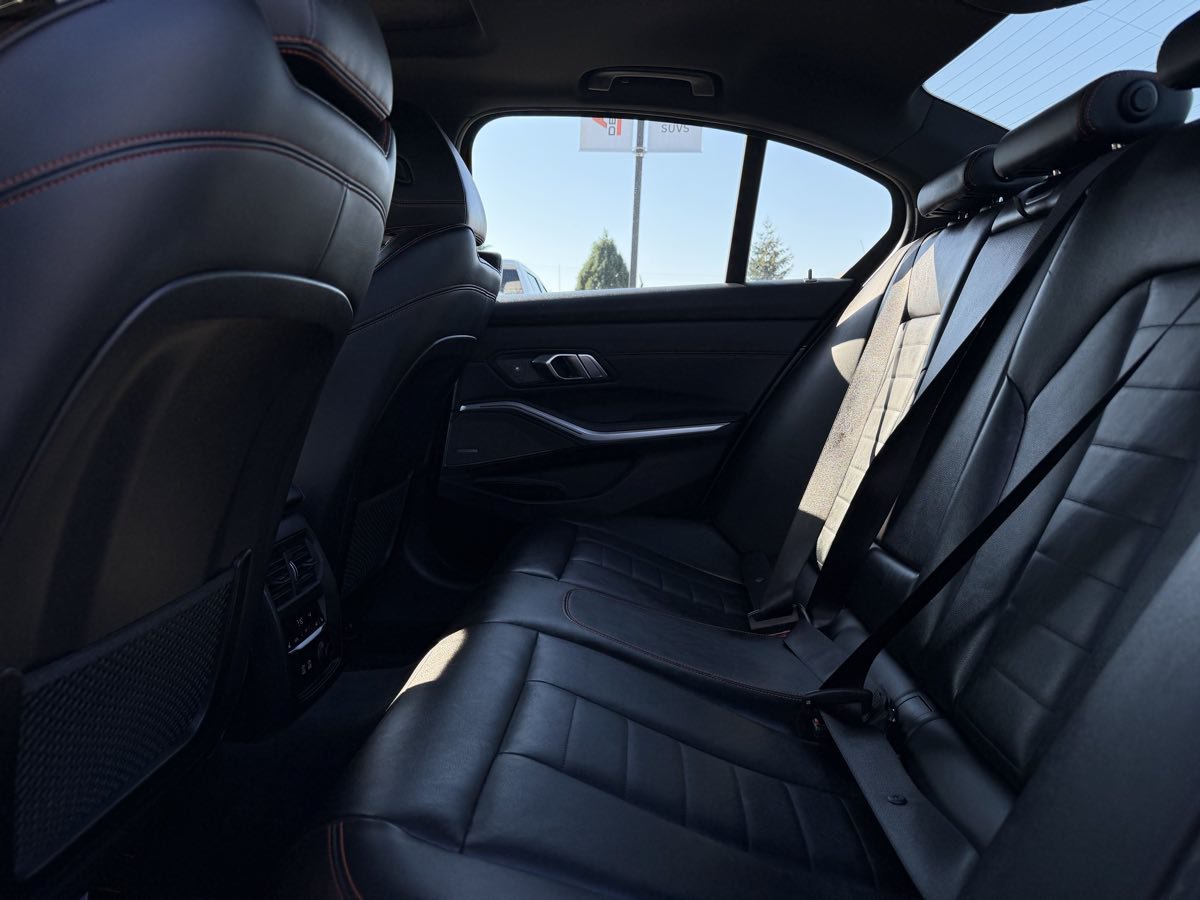 Used 2019 BMW 330i xDrive Sedan AWD/4WD image 11