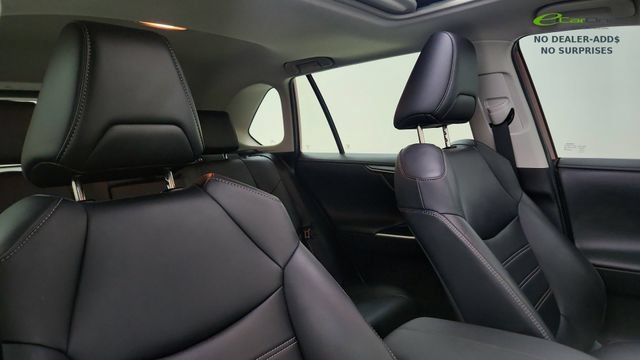Used 2019 Toyota RAV4 Limited FWD image 23