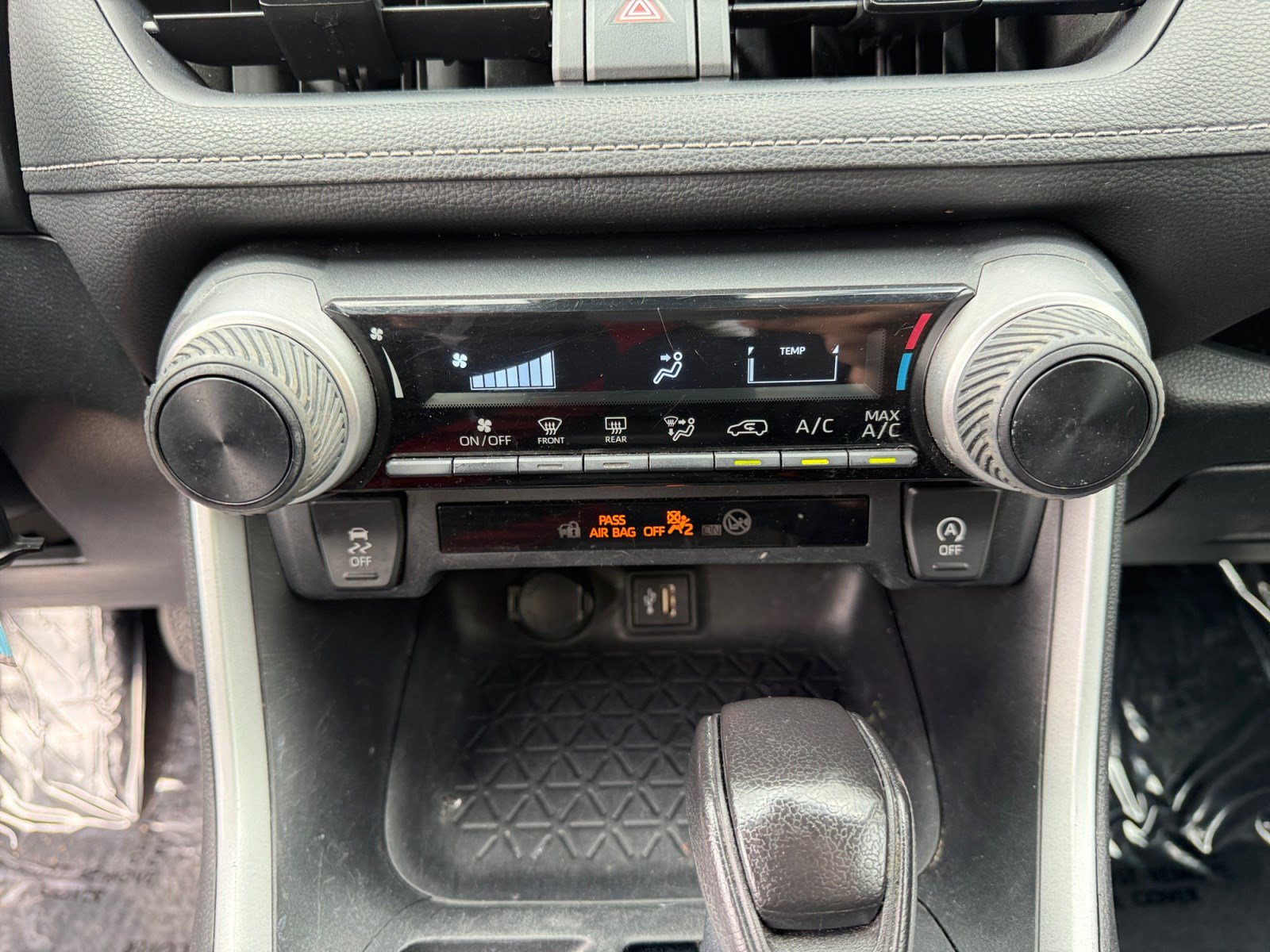Certified 2023 Toyota RAV4 LE AWD/4WD image 12