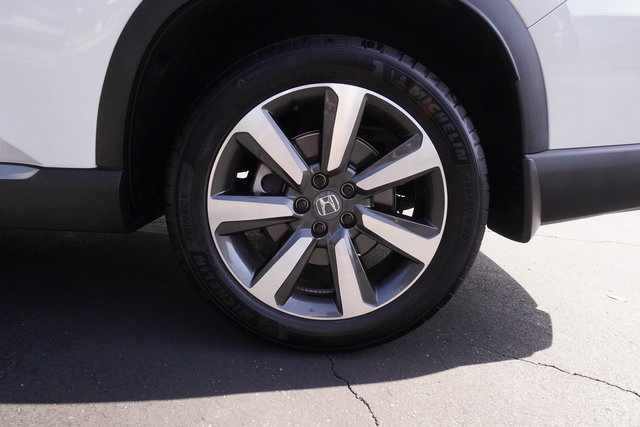 Used 2025 Honda Pilot Touring image 37