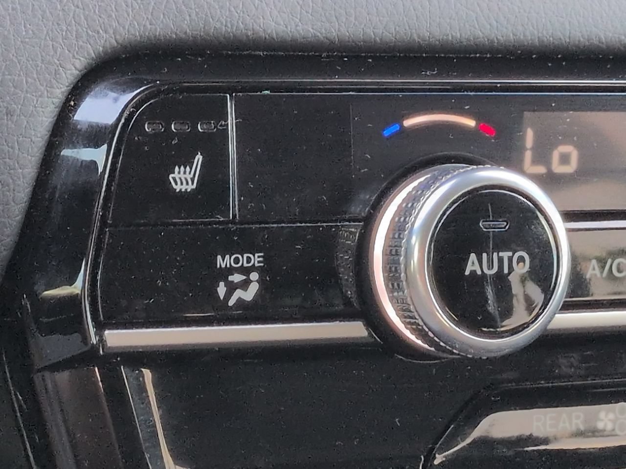 Used 2025 Honda Pilot Sport image 22