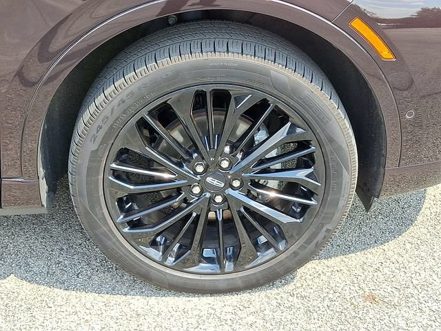 Used 2023 Lincoln Corsair Reserve w/ Equipment Group 202A AWD/4WD image 8