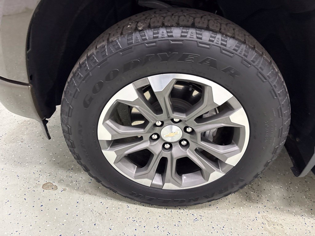 Certified 2023 Chevrolet Silverado 1500 High Country w/ Technology Package AWD/4WD image 12