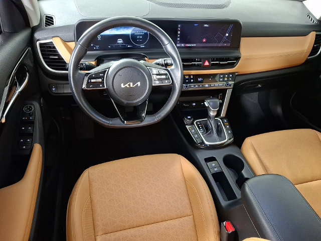 Used 2024 Kia Seltos SX AWD/4WD image 2