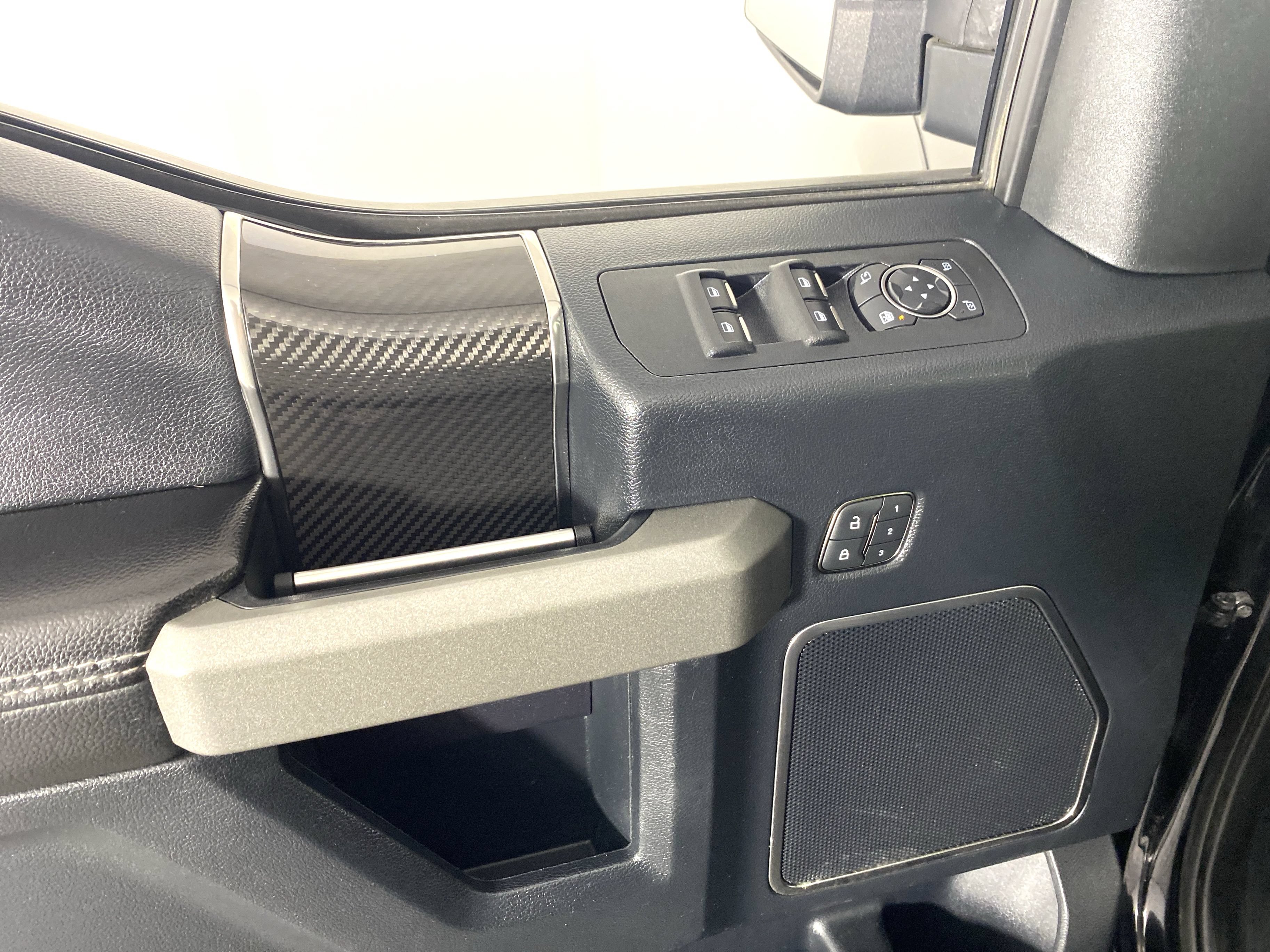 Used 2019 Ford F150 Raptor w/ Equipment Group 802A Luxury AWD/4WD image 15