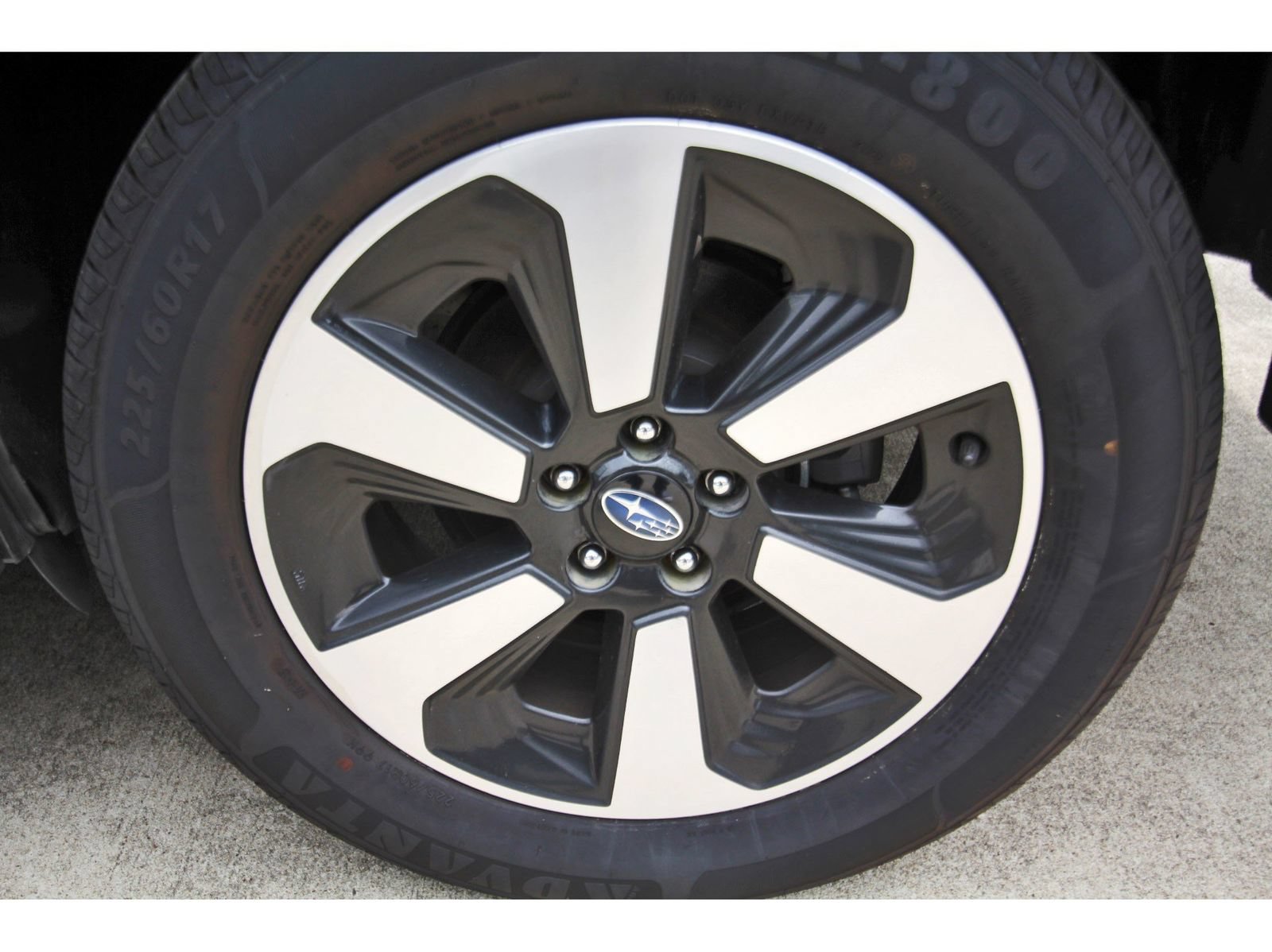 Used 2017 Subaru Forester 2.5i Premium AWD/4WD image 30