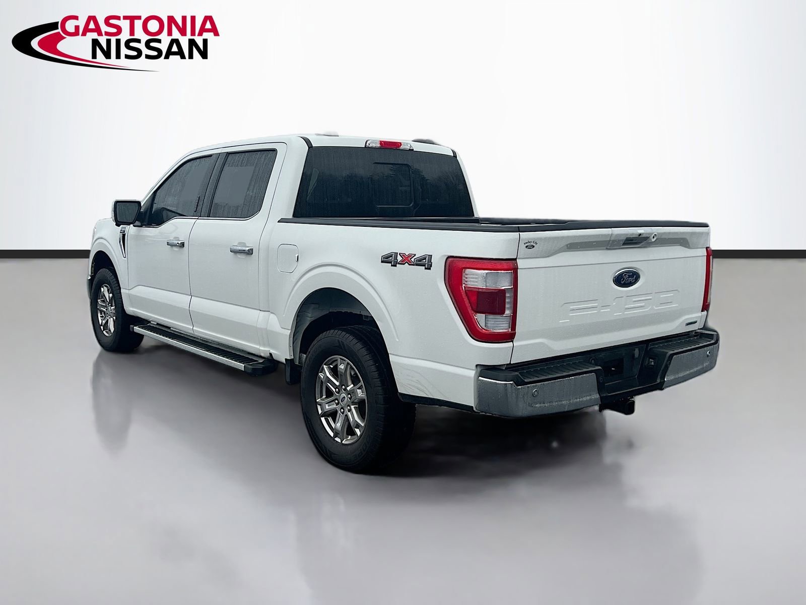 Used 2023 Ford F150 Lariat w/ Trailer Tow Package image 6