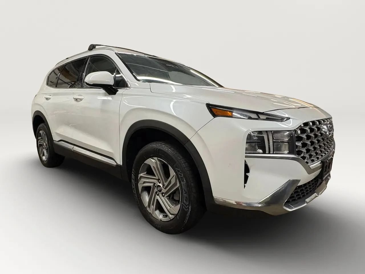 Used 2022 Hyundai Santa Fe SEL AWD/4WD image 2