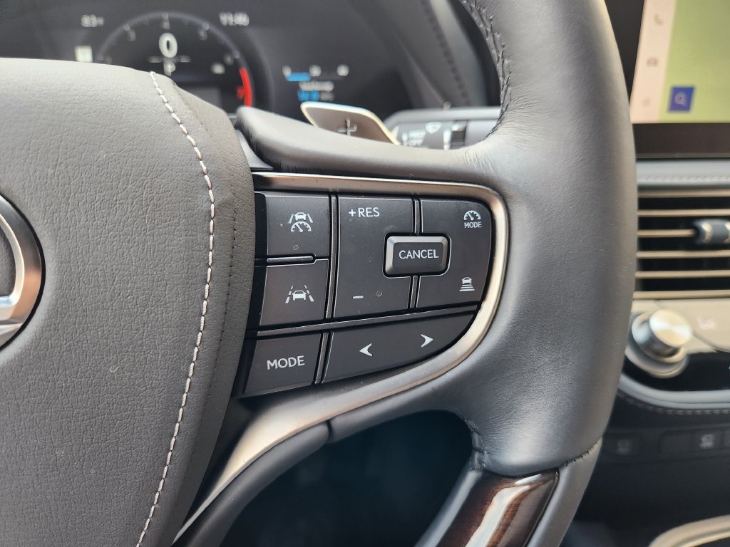 Used 2024 Lexus LS 500 w/ Interior Upgrade Package RWD image 29