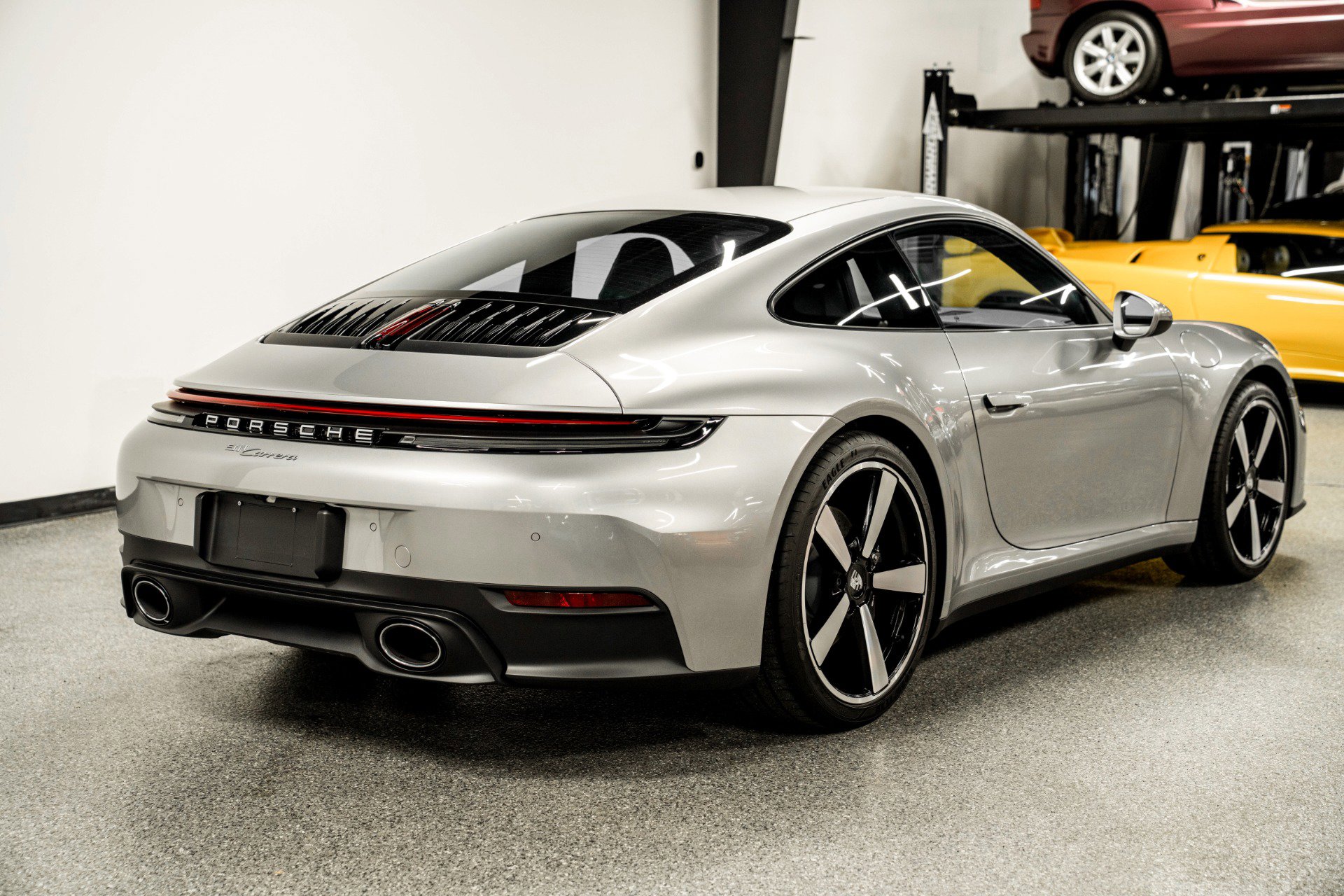 Used 2025 Porsche 911 Carrera image 8