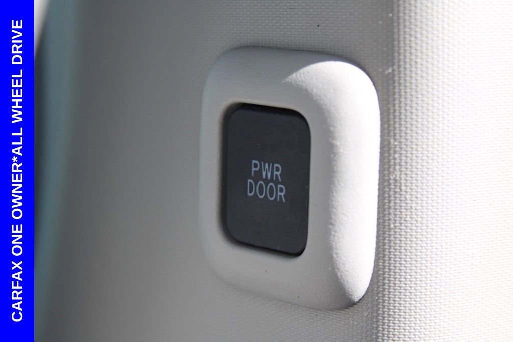 Used 2018 Toyota Sienna LE image 23