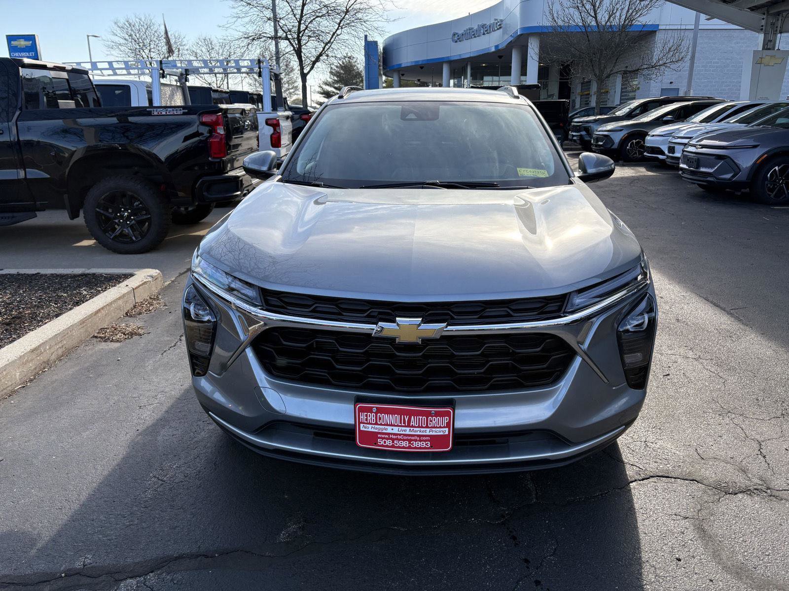 Used 2026 Chevrolet Trax LT w/ Driver Confidence Package FWD image 3