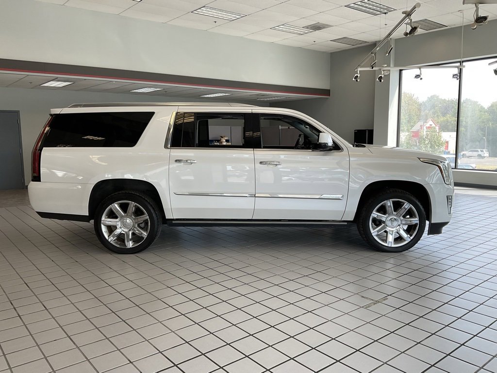 Used 2016 Cadillac Escalade ESV Premium image 6