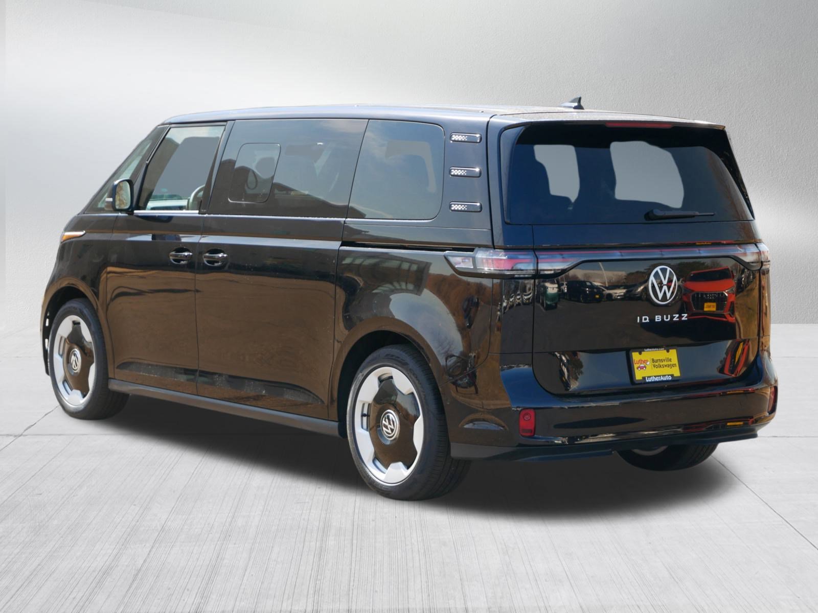 New 2025 Volkswagen ID. Buzz Pro S RWD image 3
