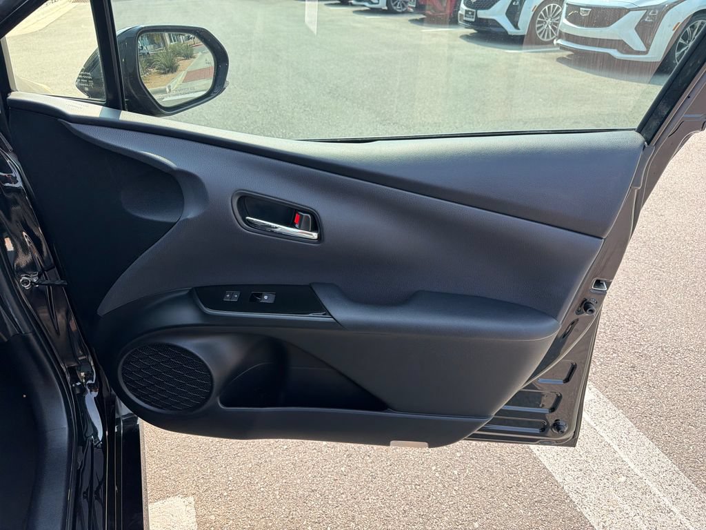 Used 2017 Toyota Prius Four FWD image 37