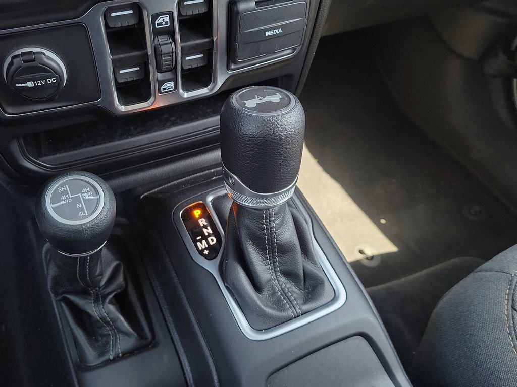 Certified 2025 Jeep Wrangler Unlimited Sahara AWD/4WD image 33