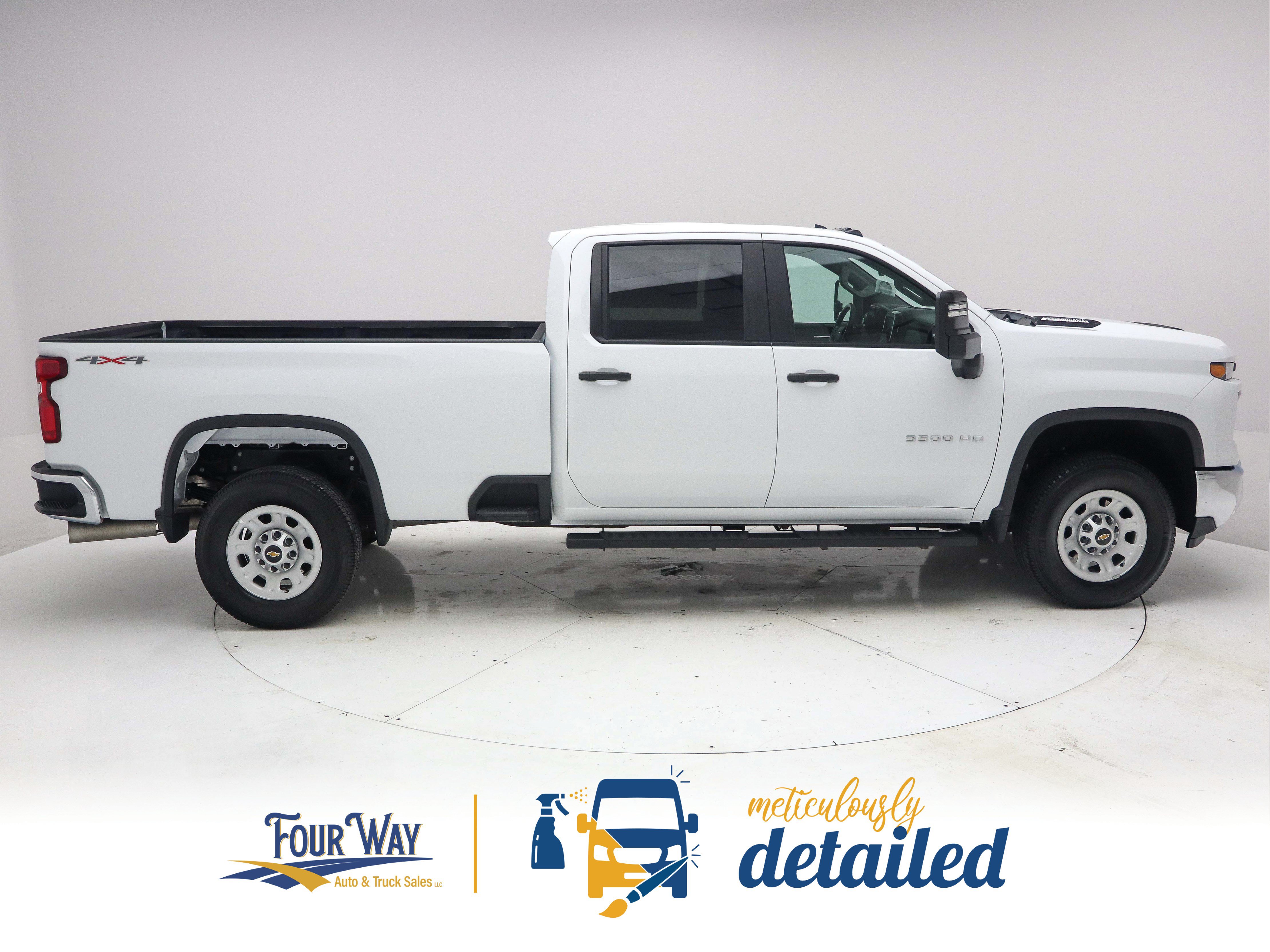 Used 2026 Chevrolet Silverado 3500 W/T AWD/4WD image 2
