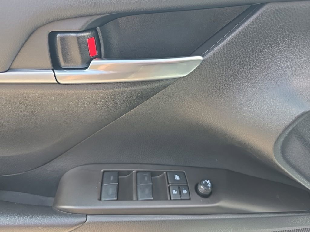 Used 2023 Toyota Camry SE w/ Convenience Package image 21