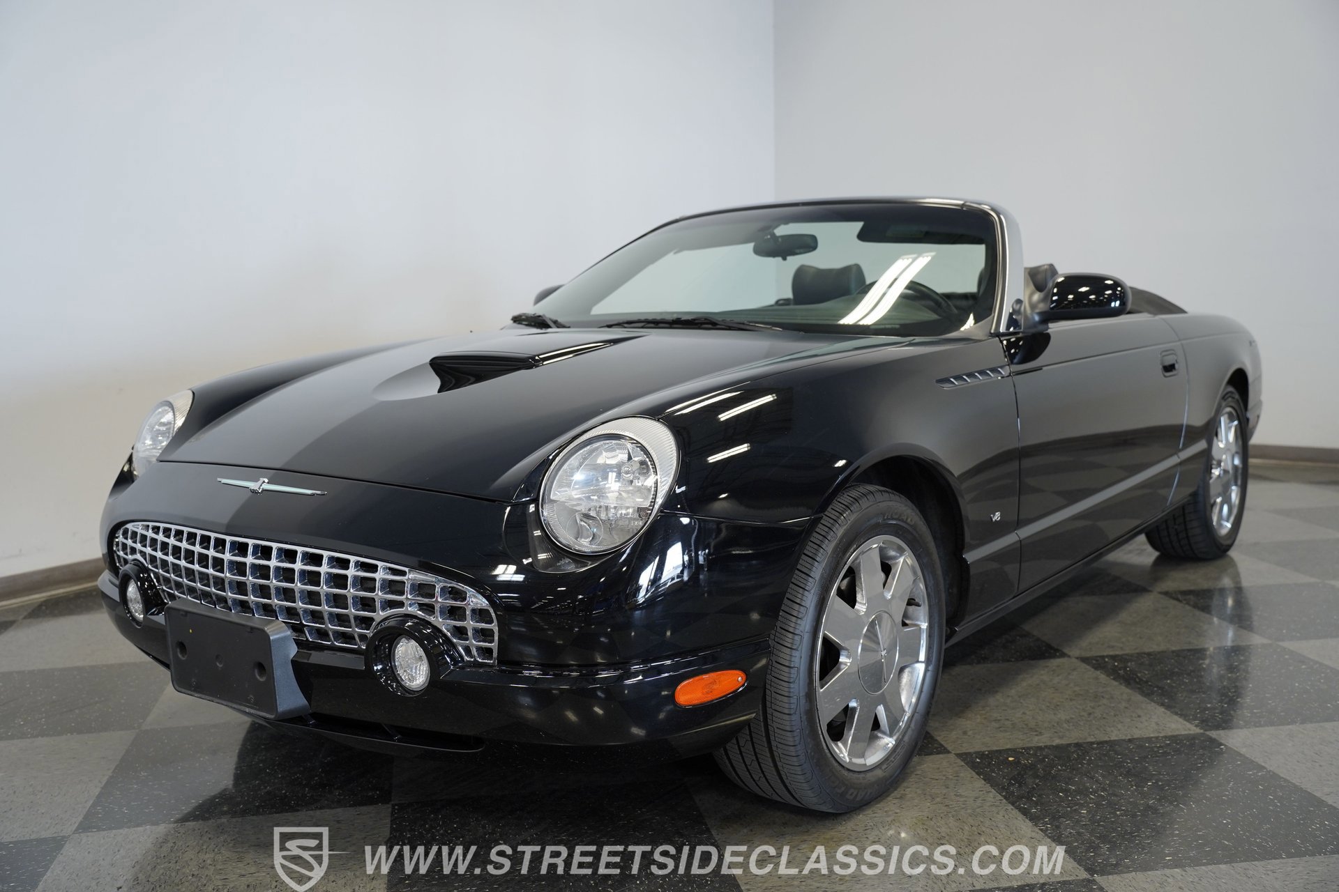 Used 2003 Ford Thunderbird RWD image 18