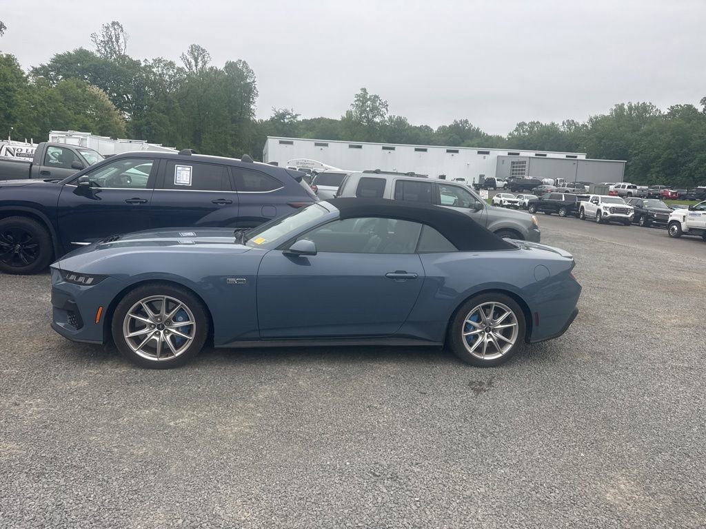 Used 2024 Ford Mustang GT Premium RWD image 4