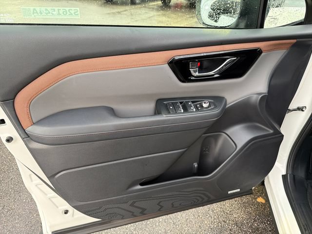 Certified 2025 Subaru Forester Sport AWD/4WD image 17