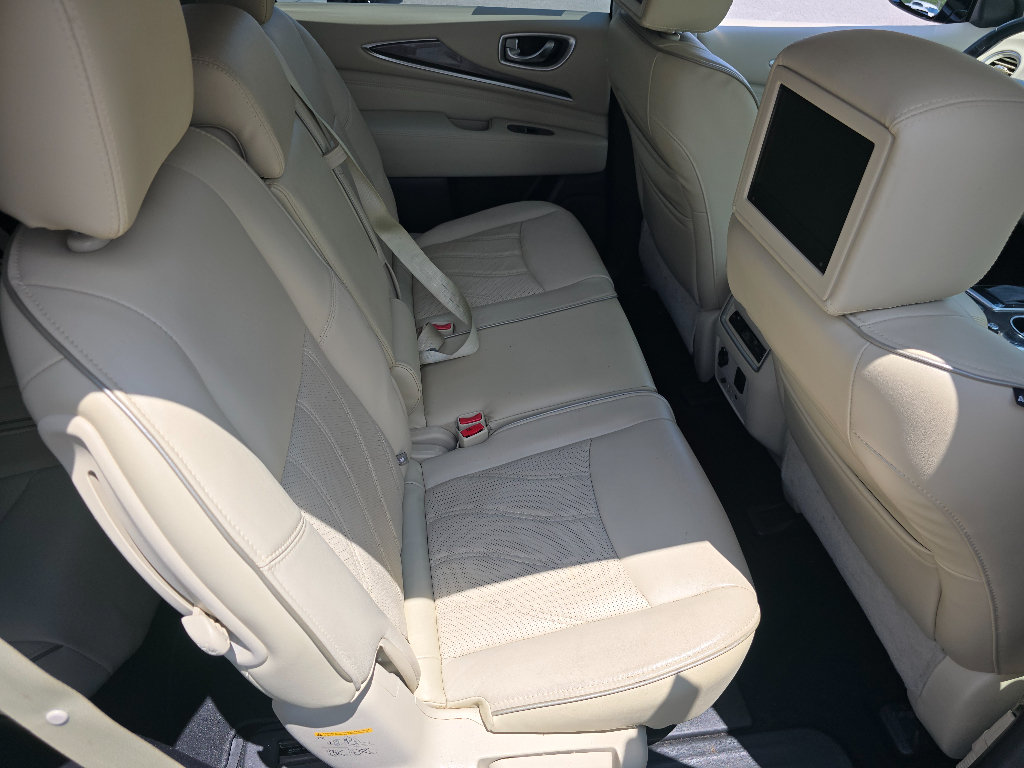 Used 2017 INFINITI QX60 Luxe w/ Premium Plus Package AWD/4WD image 16