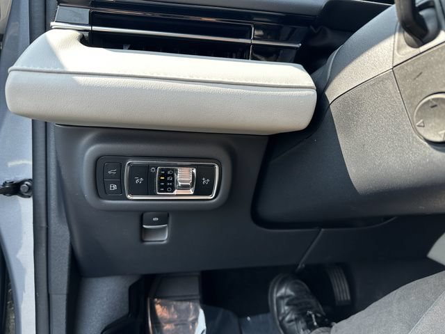 Certified 2024 Lincoln Nautilus Reserve AWD/4WD image 29