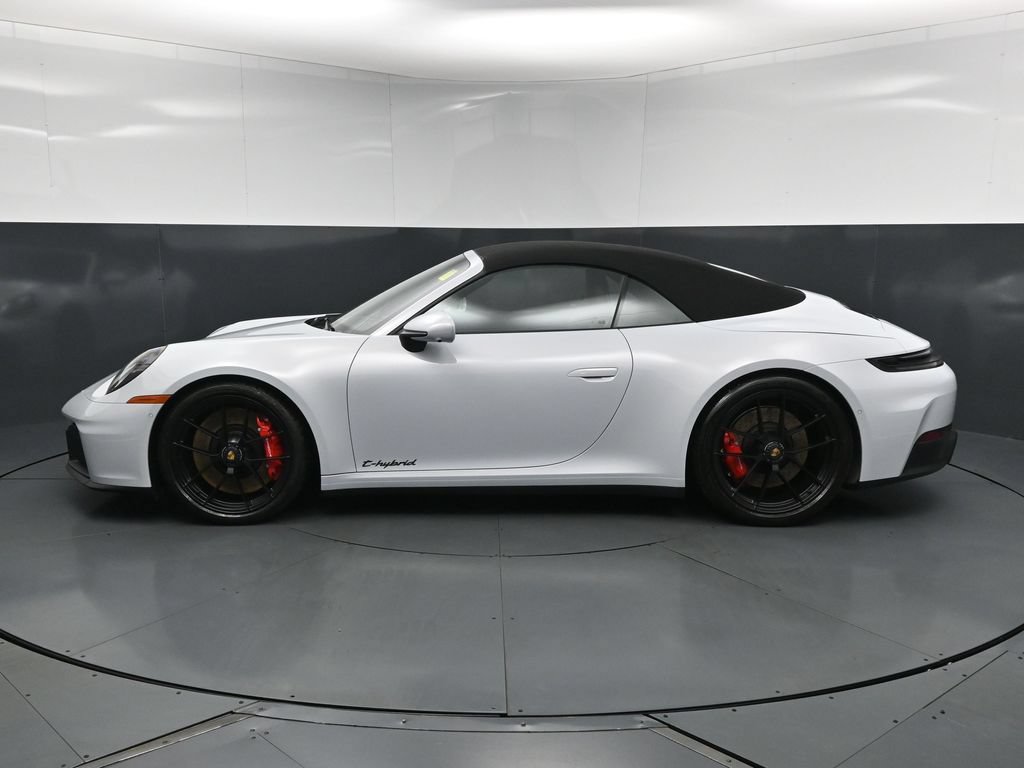Used 2026 Porsche 911 Carrera GTS RWD image 2