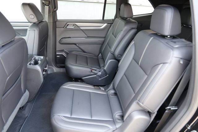New 2026 GMC Acadia Elevation w/ Elevation Premium Package FWD image 13
