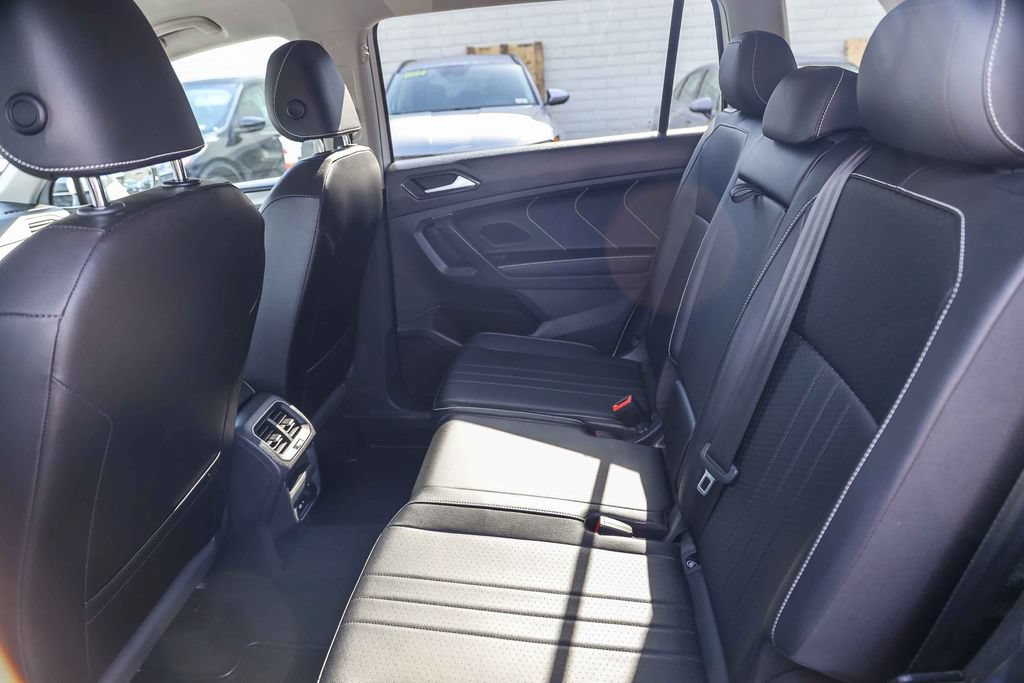 Used 2022 Volkswagen Tiguan SE FWD image 16