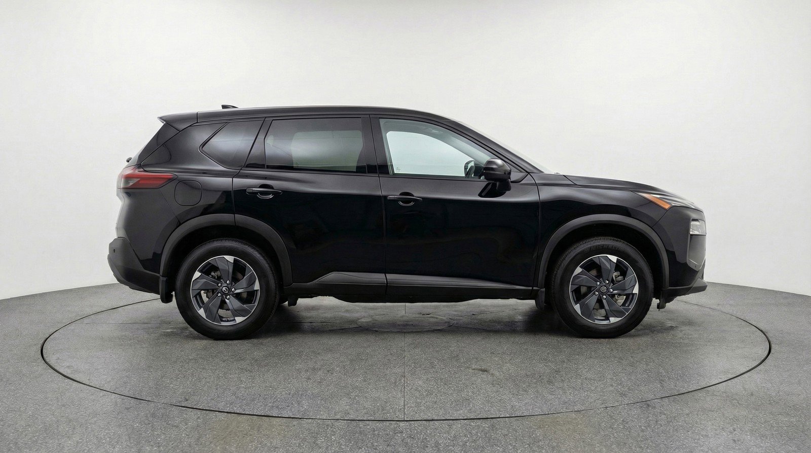 Used 2025 Nissan Rogue SV AWD/4WD image 11