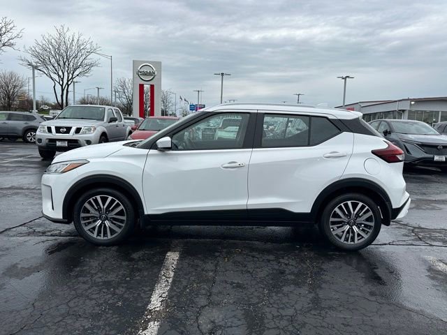 Certified 2024 Nissan Kicks SV FWD image 7