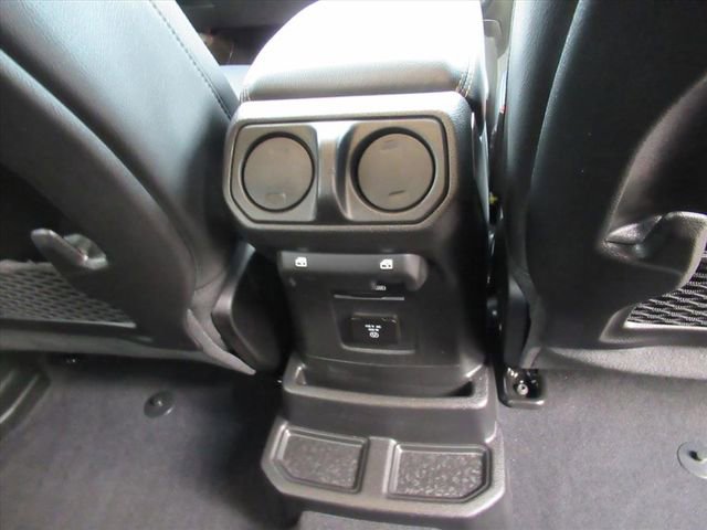 Certified 2024 Jeep Wrangler Sahara w/ Technology Group image 16