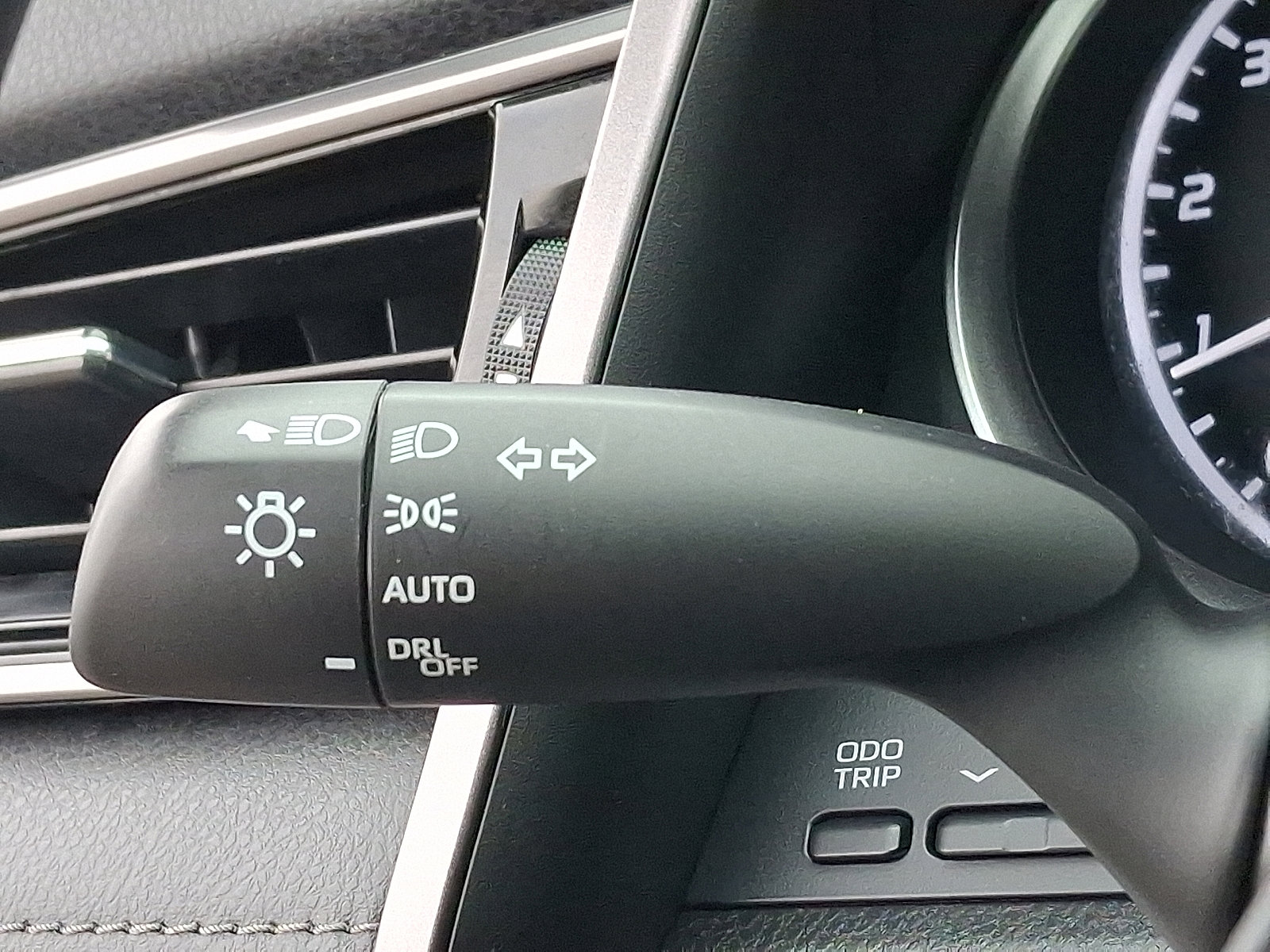 Used 2023 Toyota Camry LE image 26