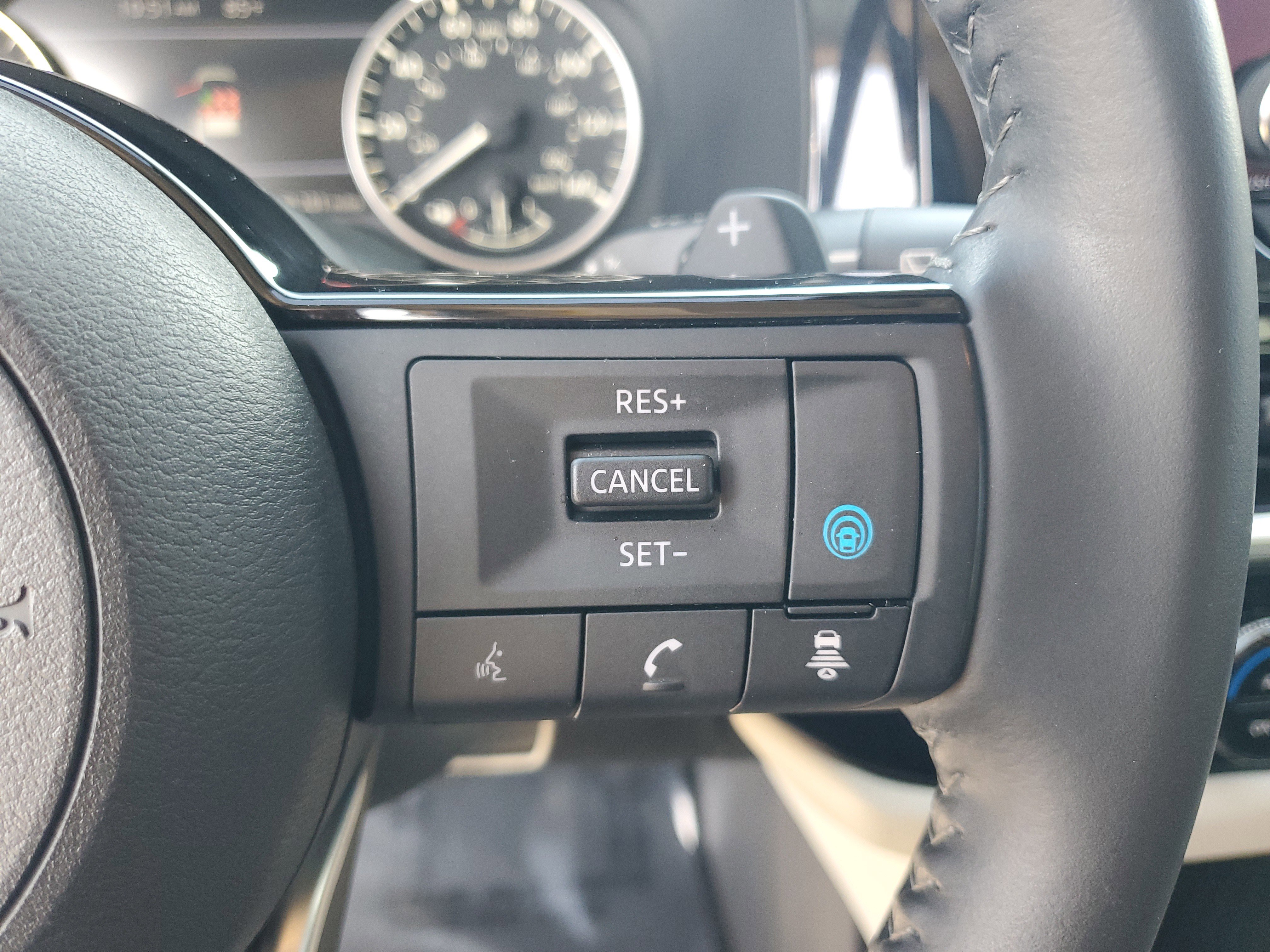 Certified 2022 Nissan Pathfinder SV FWD image 20
