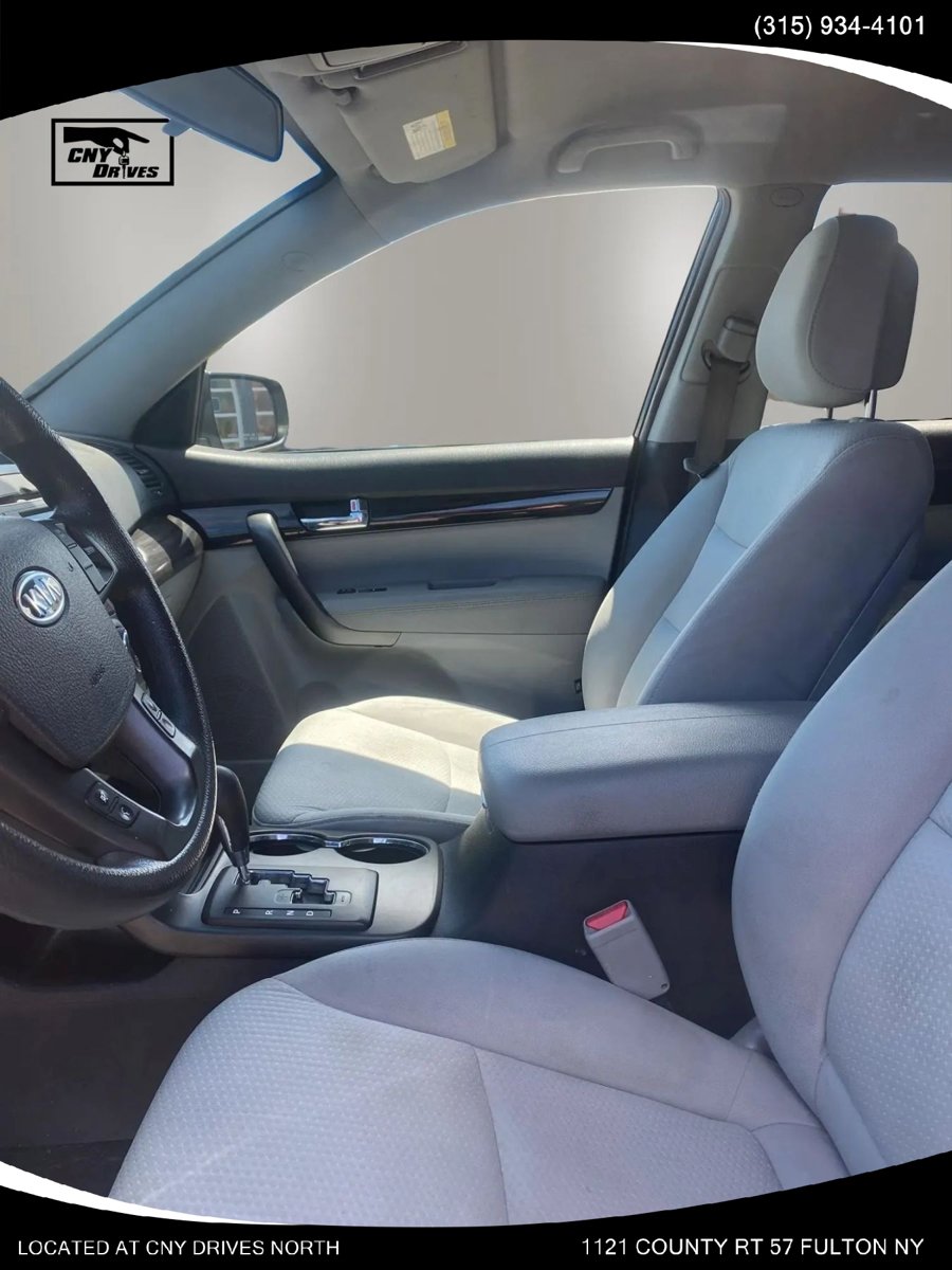 Used 2013 Kia Sorento LX AWD/4WD image 8