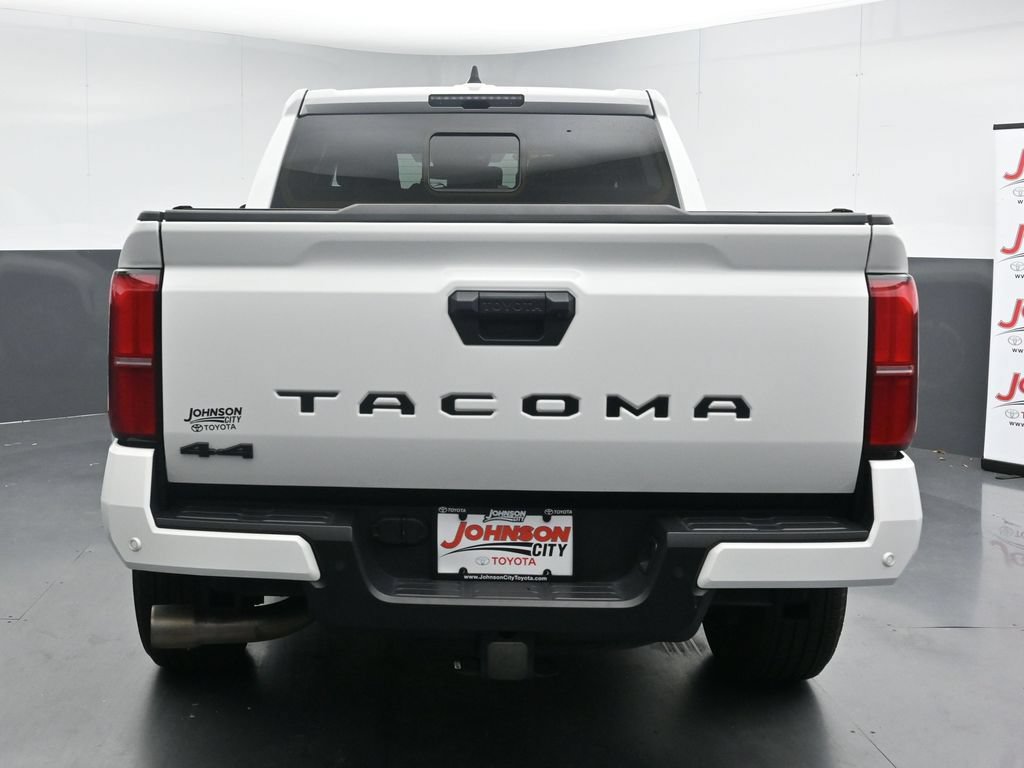 Used 2024 Toyota Tacoma TRD Sport AWD/4WD image 8