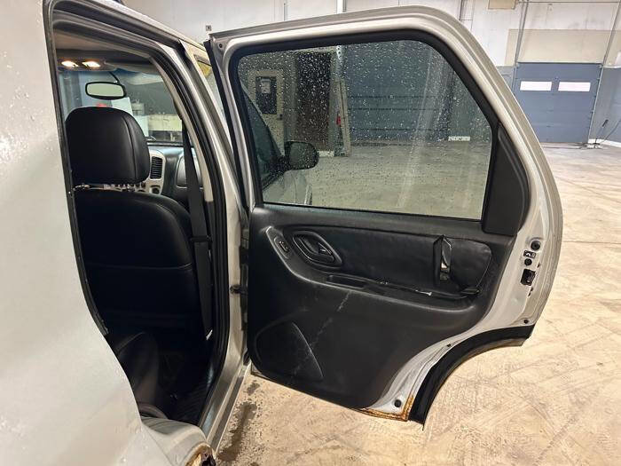 Used 2006 Ford Escape Limited AWD/4WD image 27