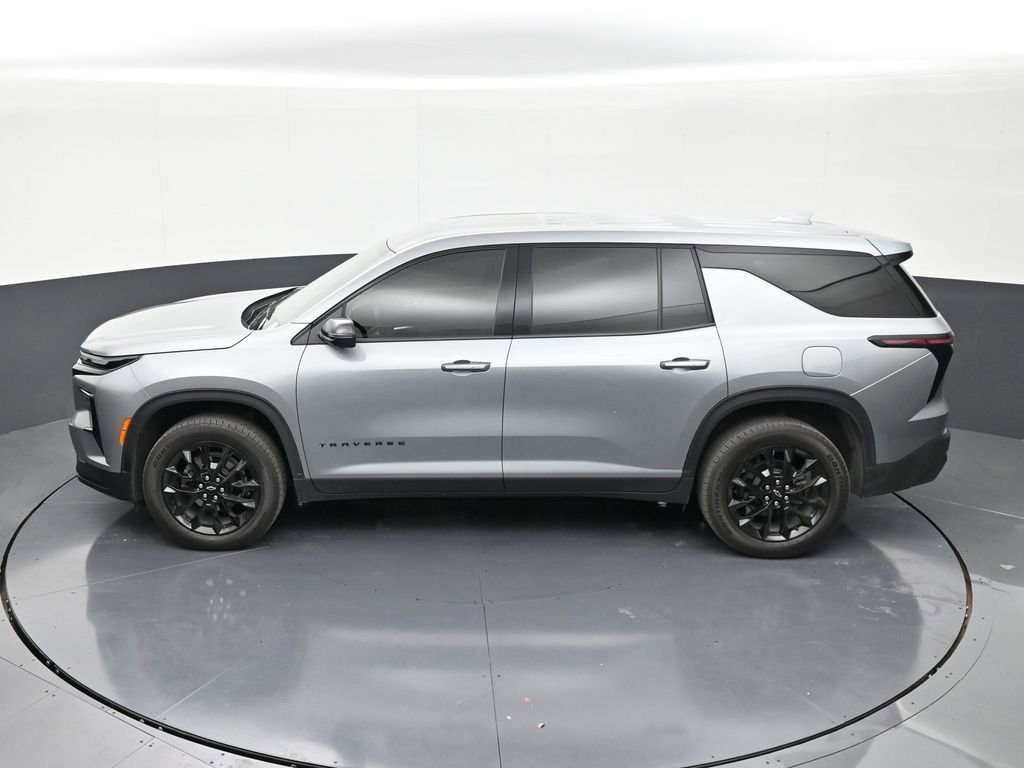 Used 2024 Chevrolet Traverse LS w/ Midnight/Sport Edition image 13