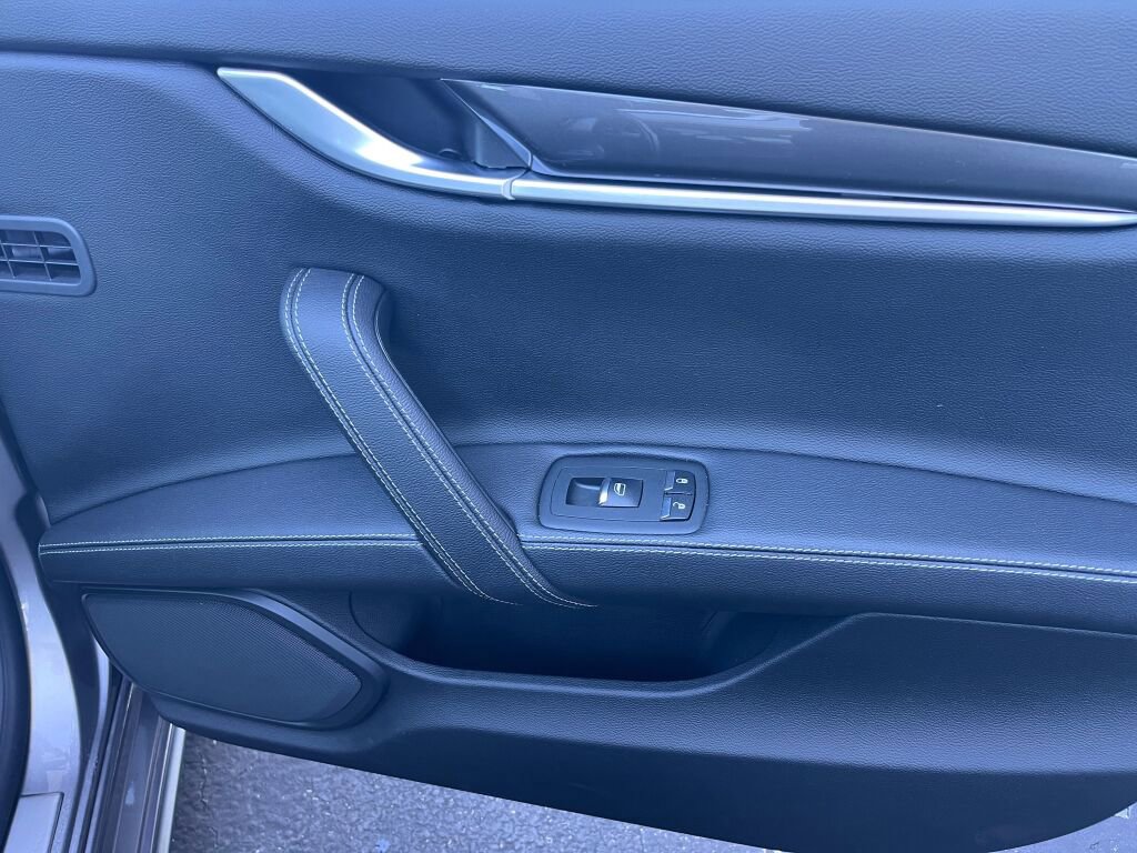 Used 2021 Maserati Ghibli S image 33