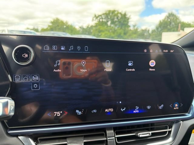 New 2026 Chevrolet Equinox EV LT FWD image 23