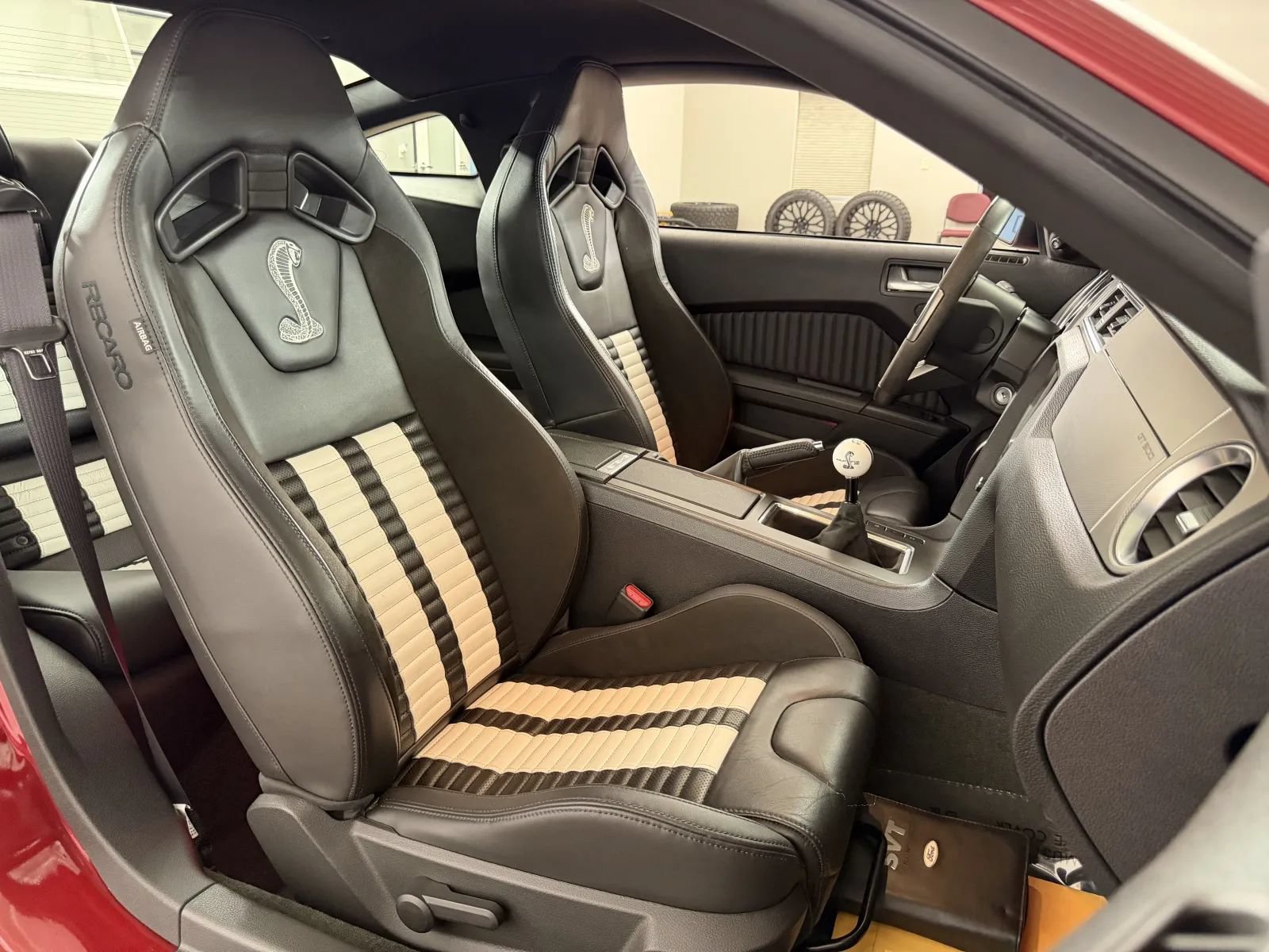 Used 2014 Ford Mustang Shelby GT500 w/ Equipment Group 821A RWD image 35